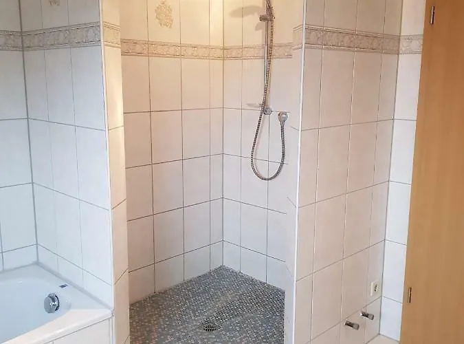 Monteurzimmer بيت ضيافة